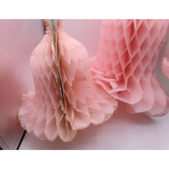 Lot of 5 Vintage Pink Honeycomb Bell Pink Paper Wedding Bells Decorations tissue - Picture 6 of 10